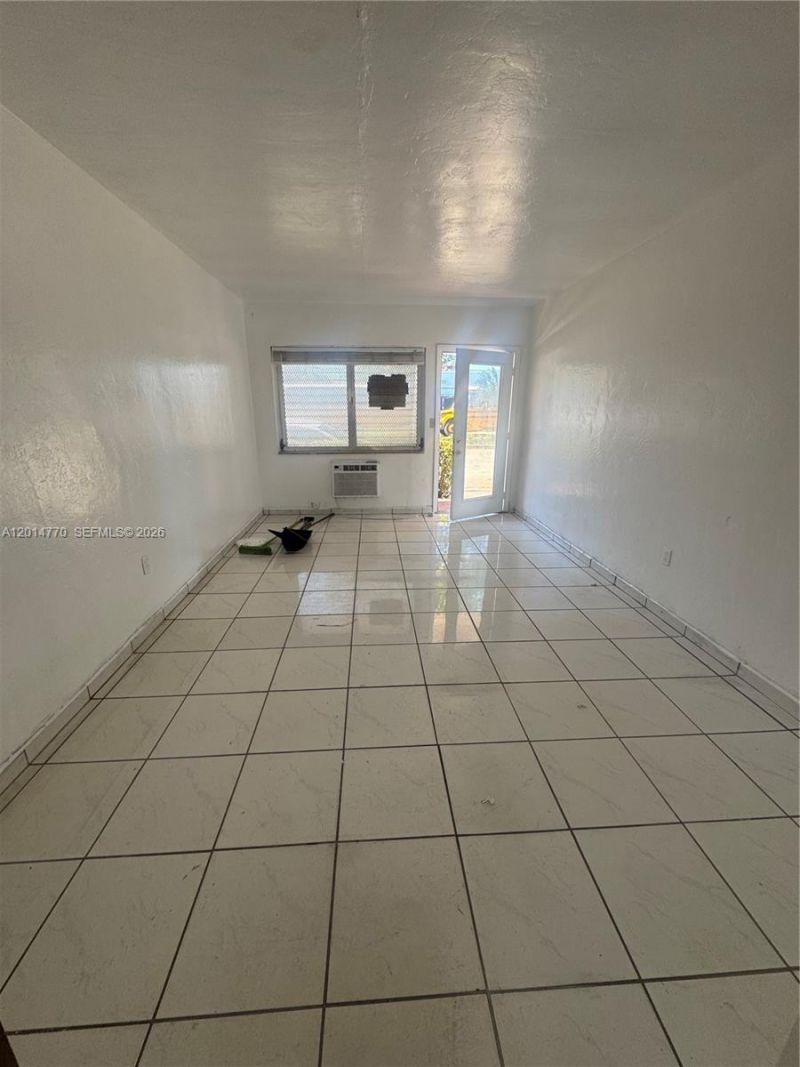 7300 Harding Ave , Unit 9, Miami Beach, FL 33141 Photo