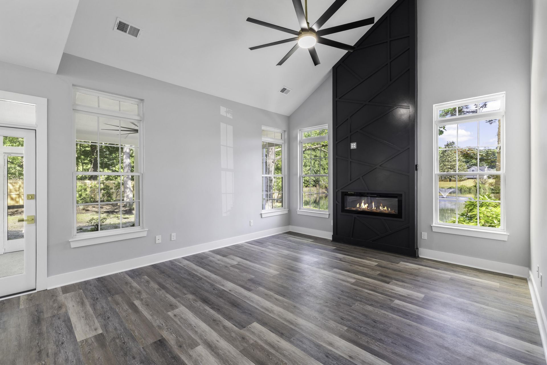 120 Evesham Drive Photo 11