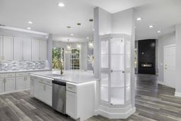 120 Evesham Drive photo 4