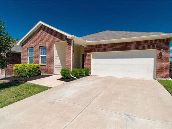 756 Wellington Drive, Lavon, TX 75166
