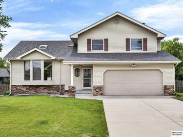 7022 Michelle Avenue , La Vista, NE 68128