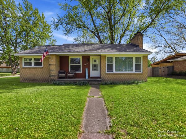 4292 Billmar Street SW, Grandville, MI 49418