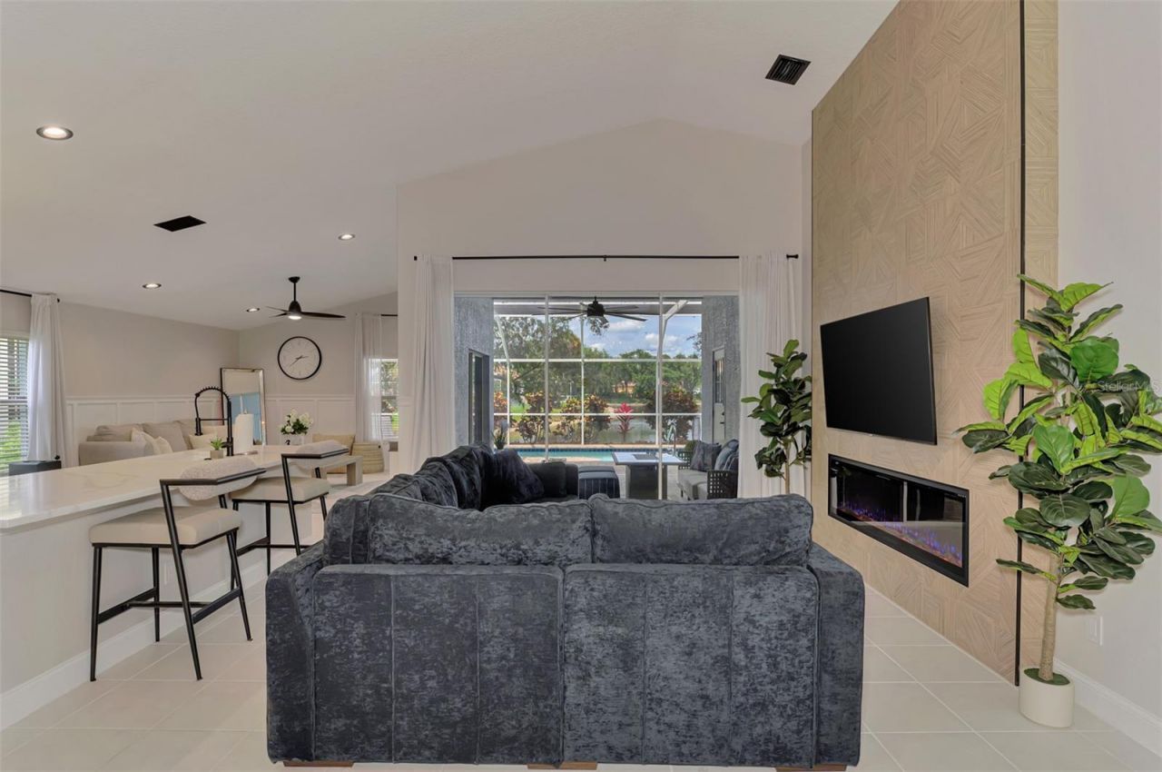 5261 Highbury Circle, Sarasota, FL 34238 Photo