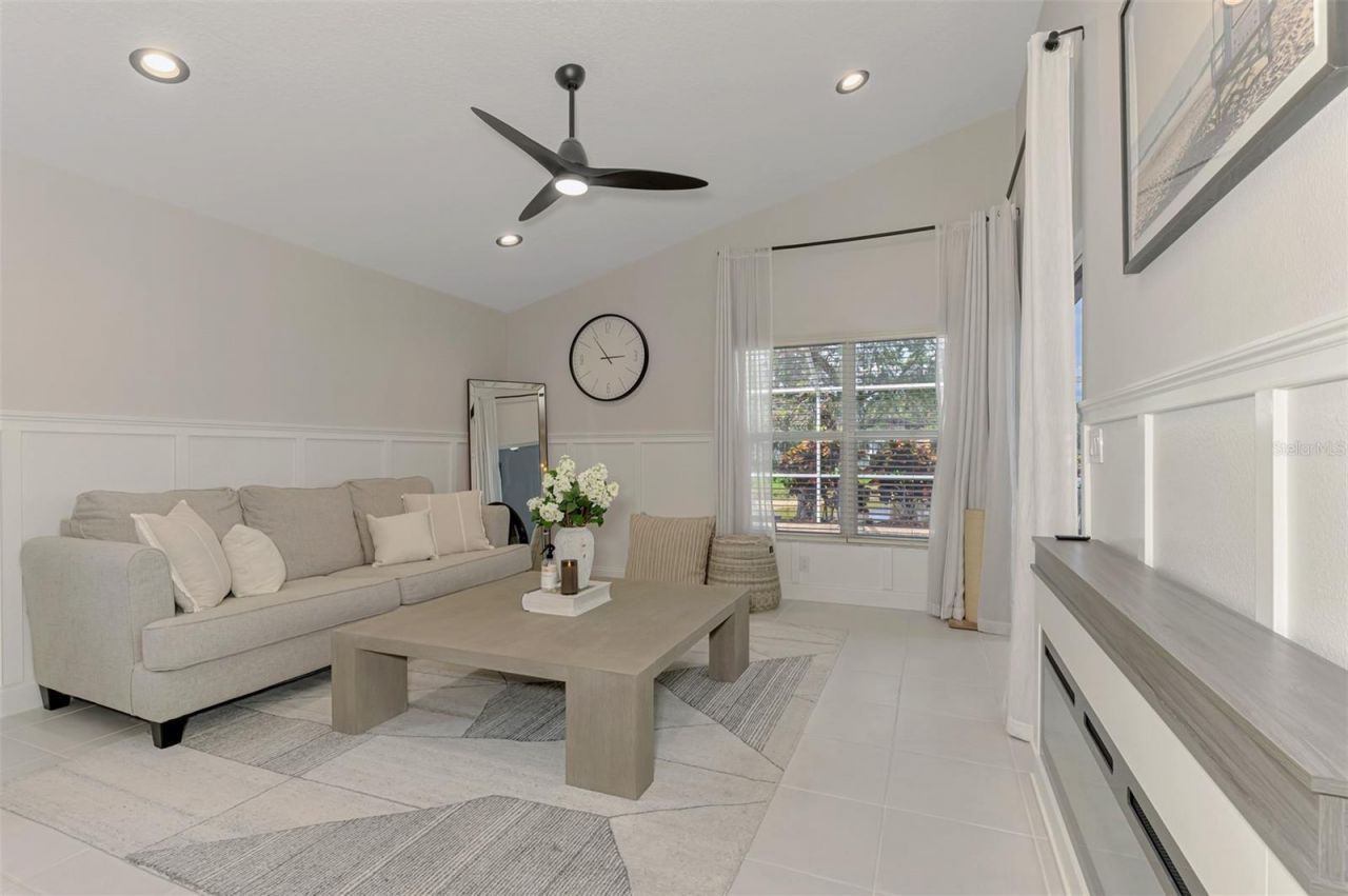 5261 Highbury Circle, Sarasota, FL 34238 Photo