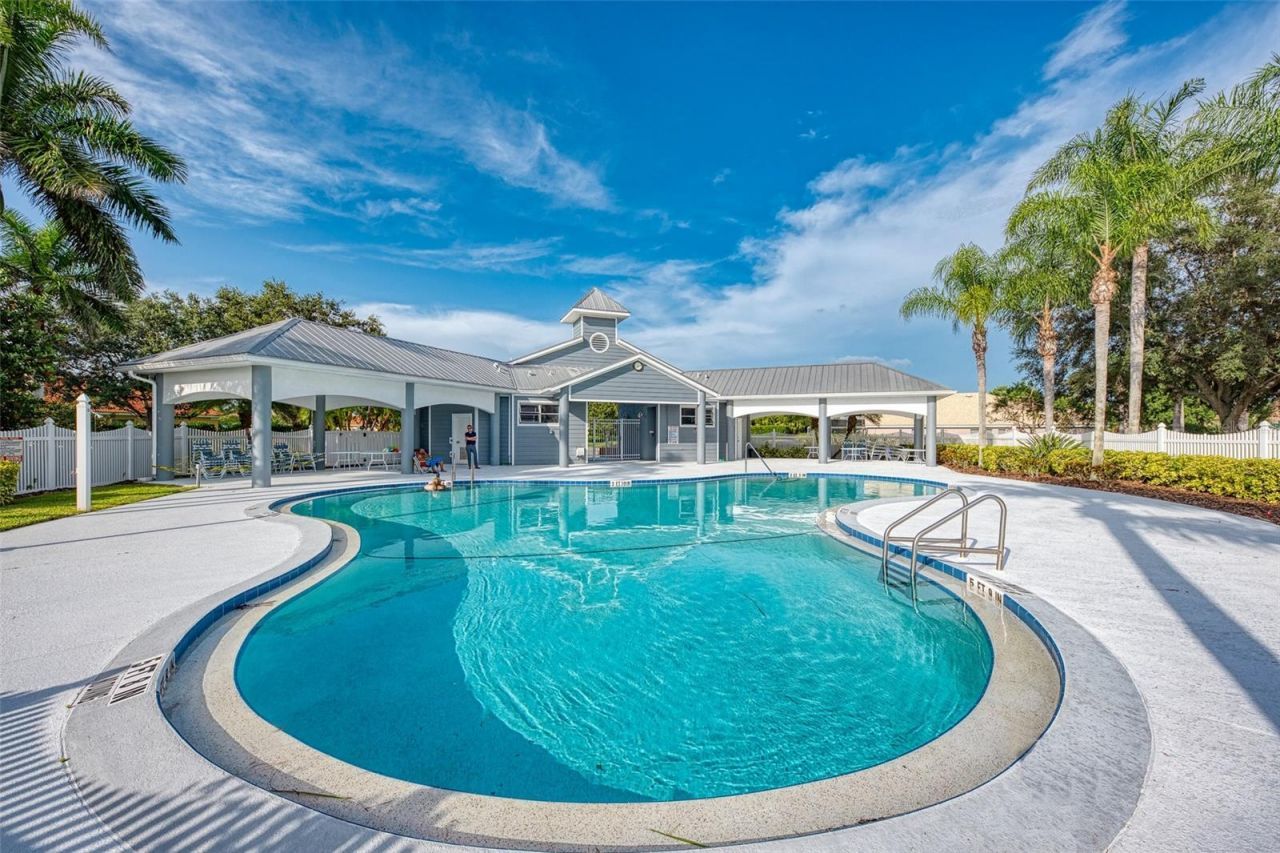 5261 Highbury Circle, Sarasota, FL 34238 Photo
