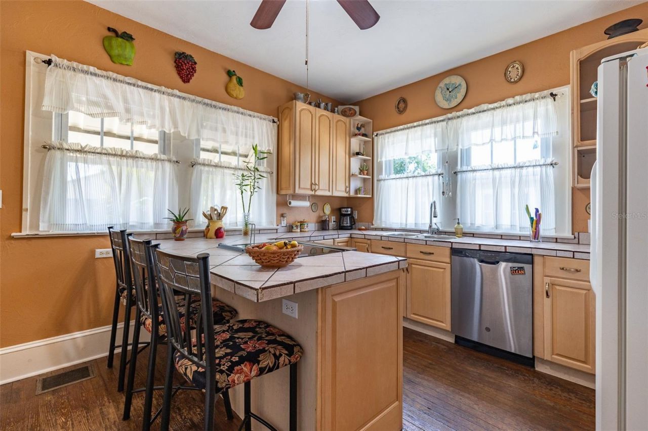 1221 18th Street W, Bradenton, FL 34205 Photo