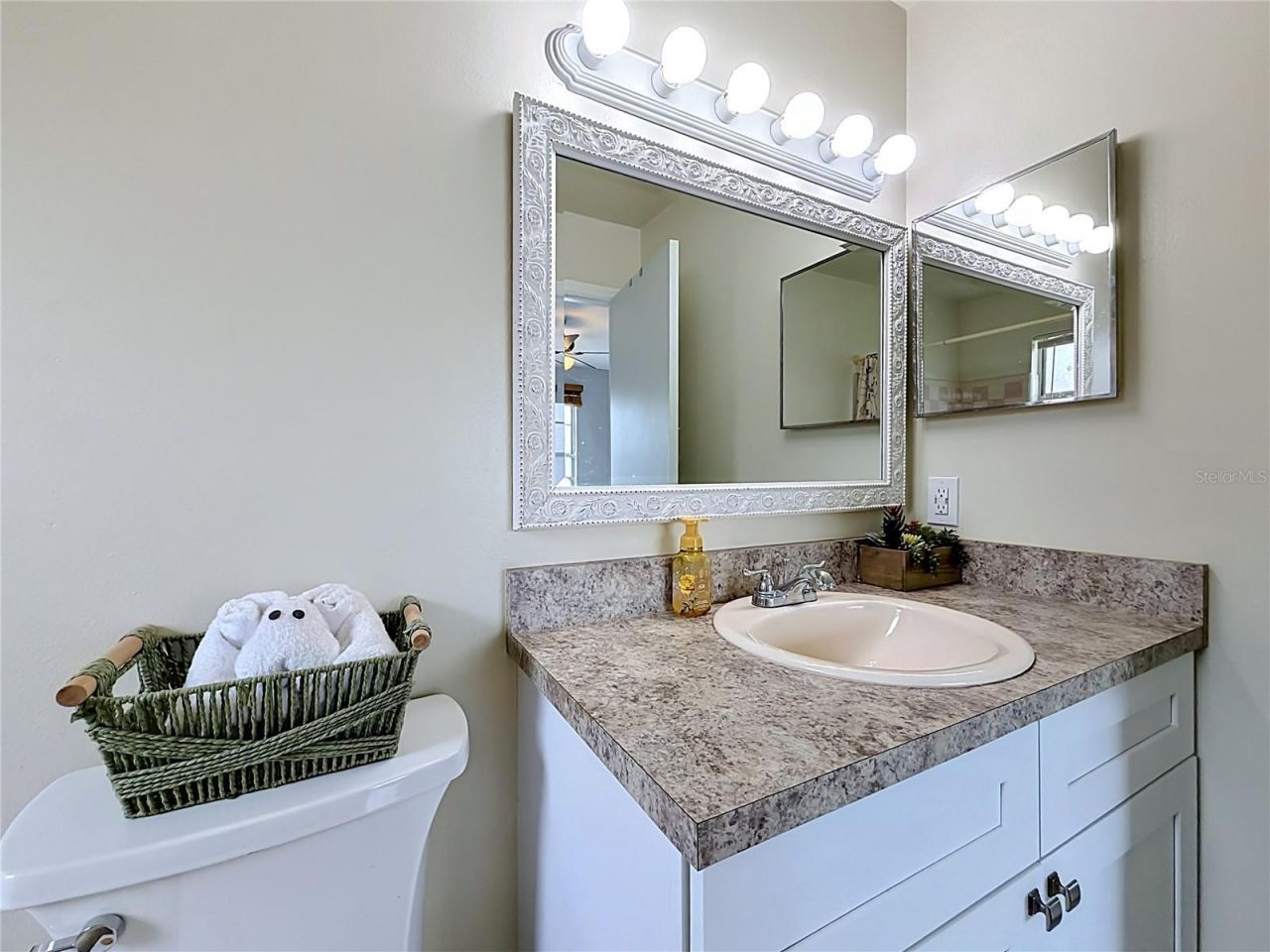 2029 Tropic Bay Court, Orlando, FL 32807 Photo