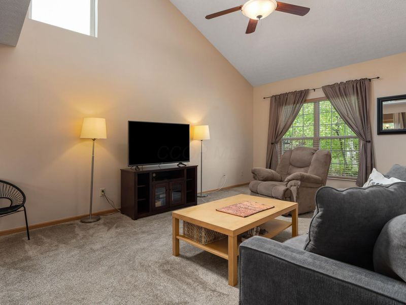 4098 Asbury Ridge Drive, Columbus, OH 43230 Photo 7