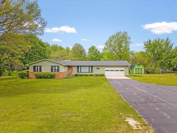 6838 SQUAW PRAIRIE Road, BELVIDERE, IL 61008
