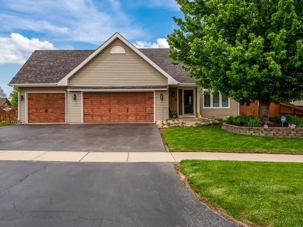 1900 Wycliffe Street, BELVIDERE, IL 61008