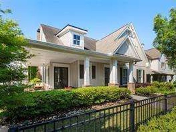 1909 Red Eagle Walk, Atlanta, GA 30318