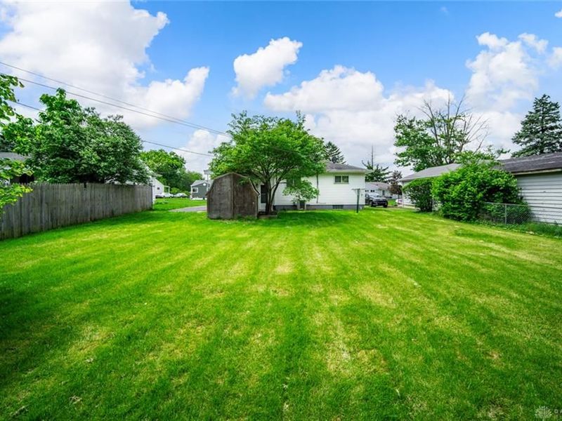 456 Twinning Drive, Dayton, OH 45431 Photo 4