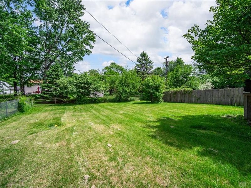 456 Twinning Drive, Dayton, OH 45431 Photo 5