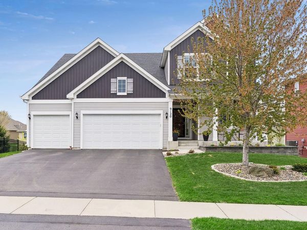 9120 Lighthouse Lane, Woodbury, MN 55129
