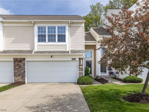 29089 Pembrooke Boulevard , Olmsted Twp, OH 44138