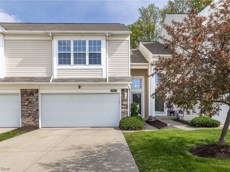 29089 Pembrooke Boulevard, Olmsted Township, OH 44138 Photo 1