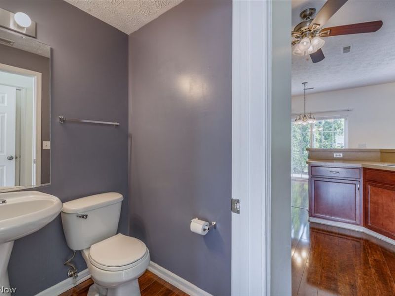 29089 Pembrooke Boulevard, Olmsted Township, OH 44138 Photo 10