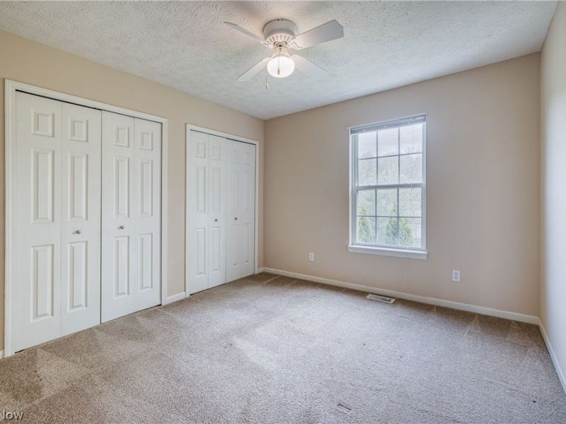 29089 Pembrooke Boulevard, Olmsted Township, OH 44138 Photo 17
