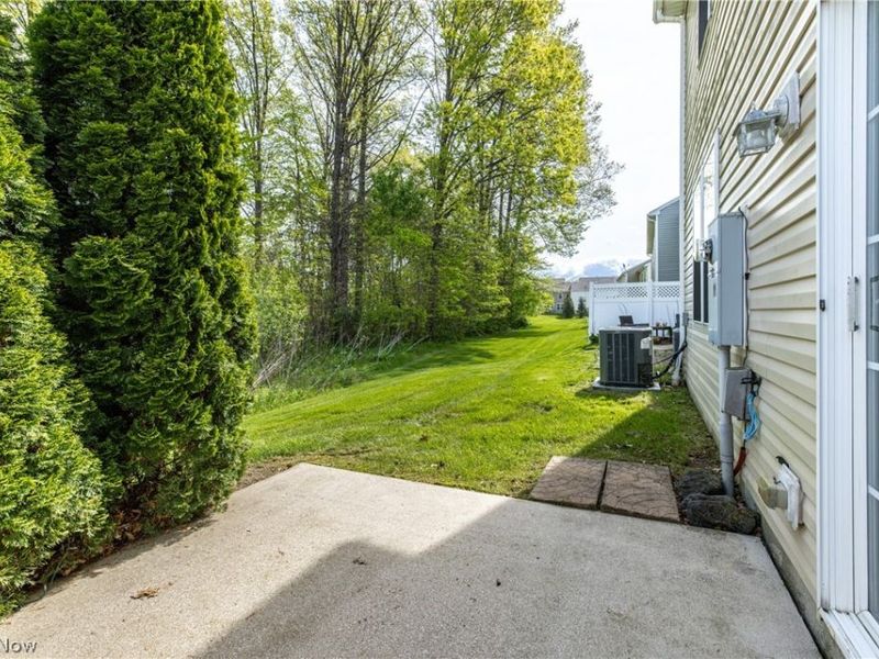 29089 Pembrooke Boulevard, Olmsted Township, OH 44138 Photo 21