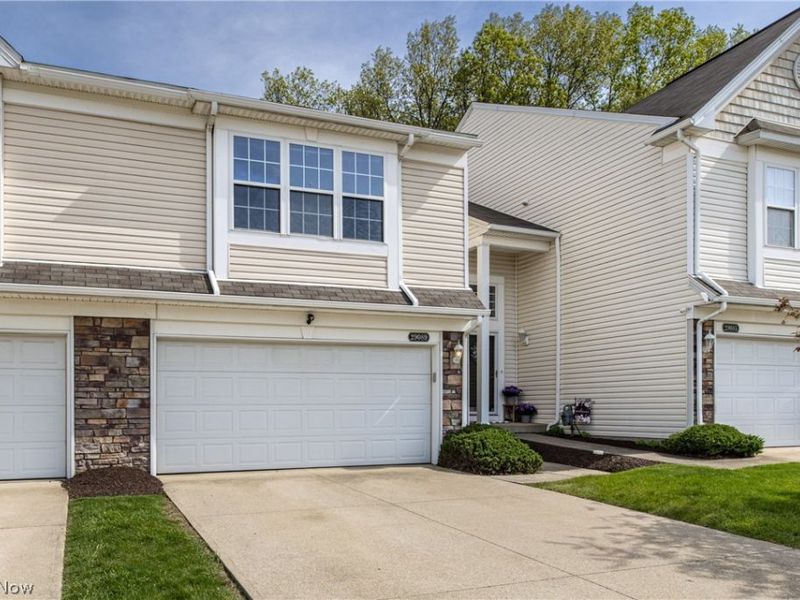 29089 Pembrooke Boulevard, Olmsted Township, OH 44138 Photo 22