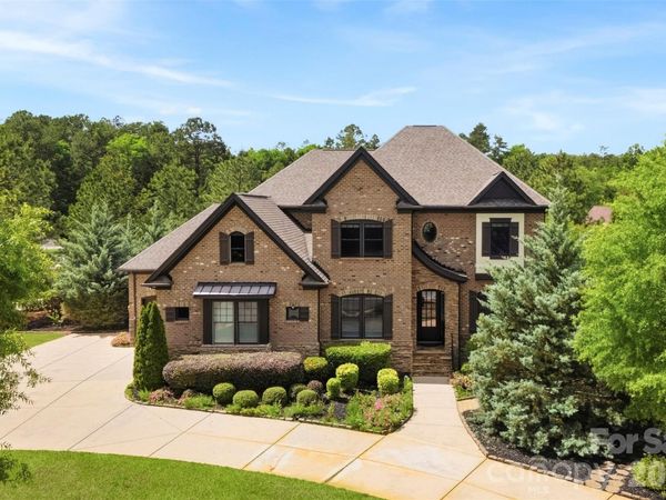 1009 Princessa Drive, Matthews, NC 28104