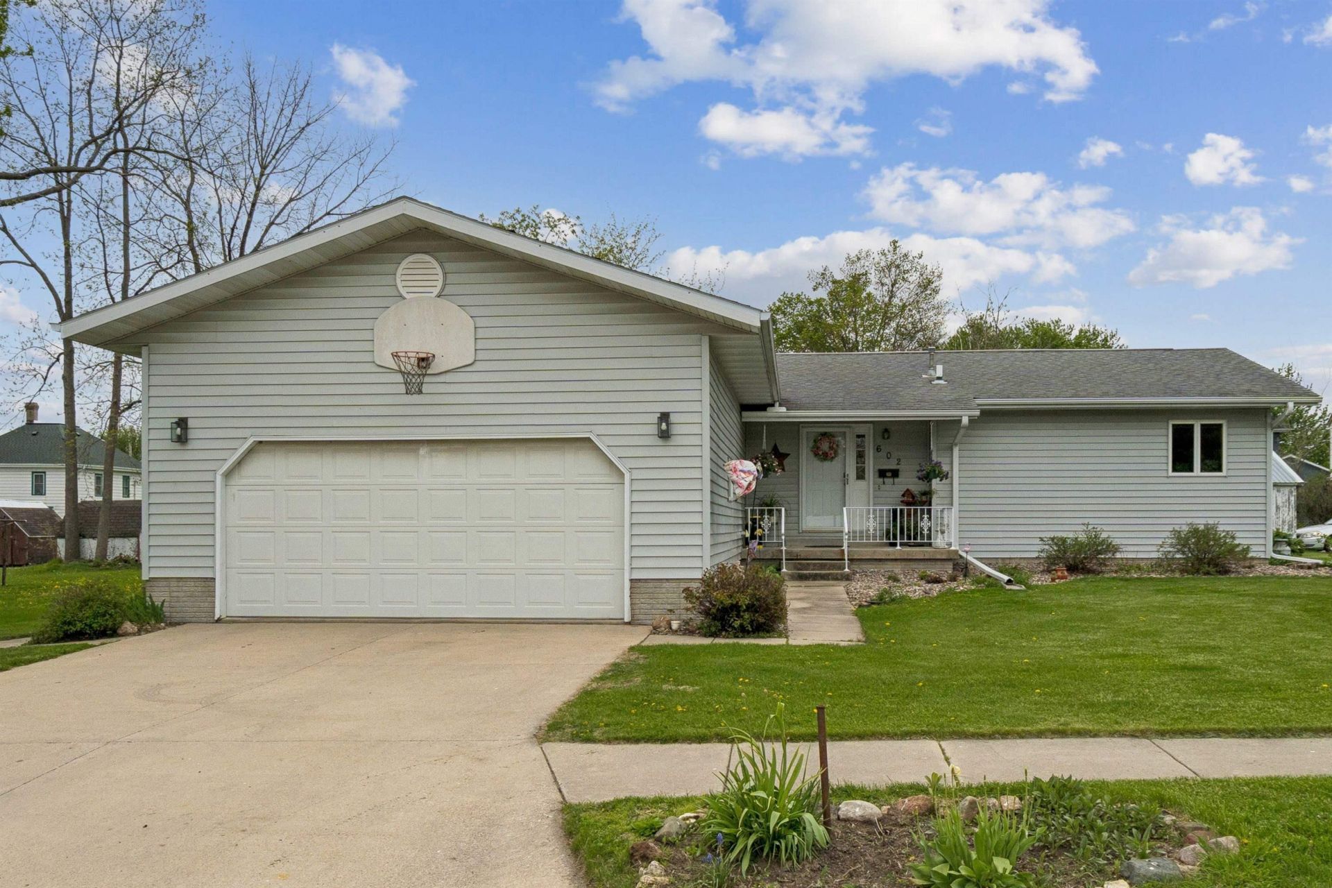 602 S Egbert Street, Monona, IA 52159 Main Photo
