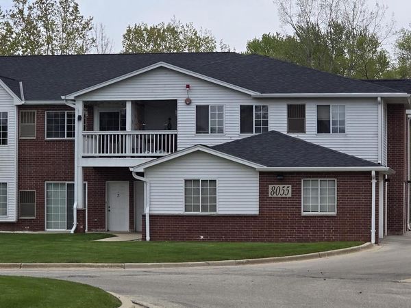8055 LEXINGTON PLACE, Unit 12, Pleasant Prairie, WI 53158
