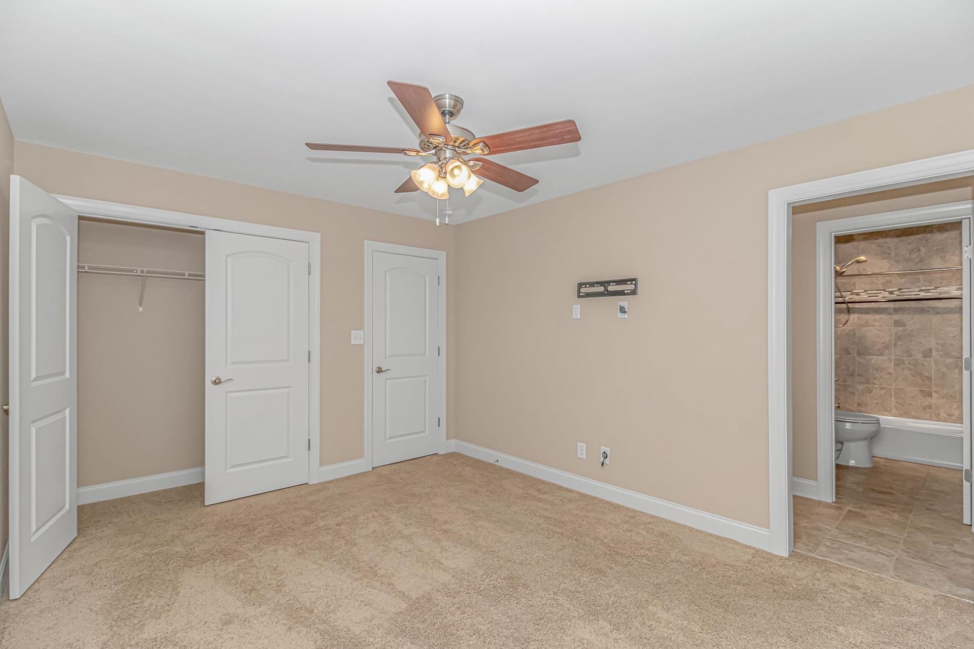 420 Saint Julian Ln. Photo 36