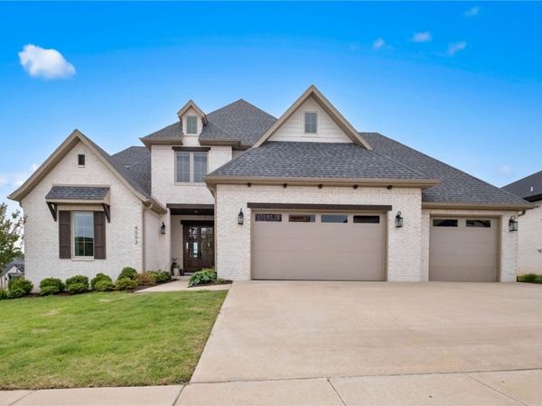 8002 W Dorchester Street, Rogers, AR 72758