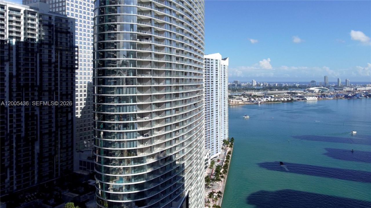 300 Biscayne Blvd Way, Unit 2802, Miami, FL 33131 Photo