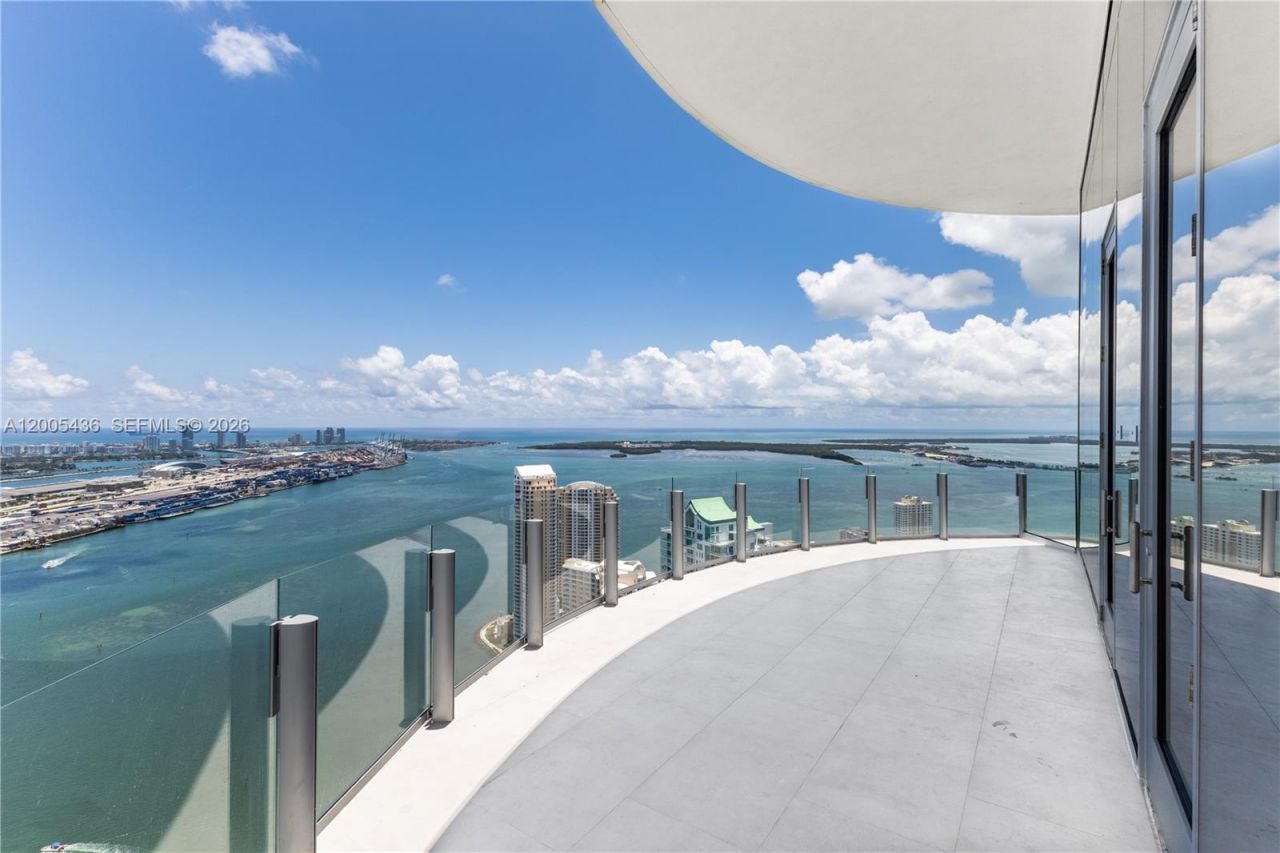 300 Biscayne Blvd Way, Unit 2802, Miami, FL 33131 Photo