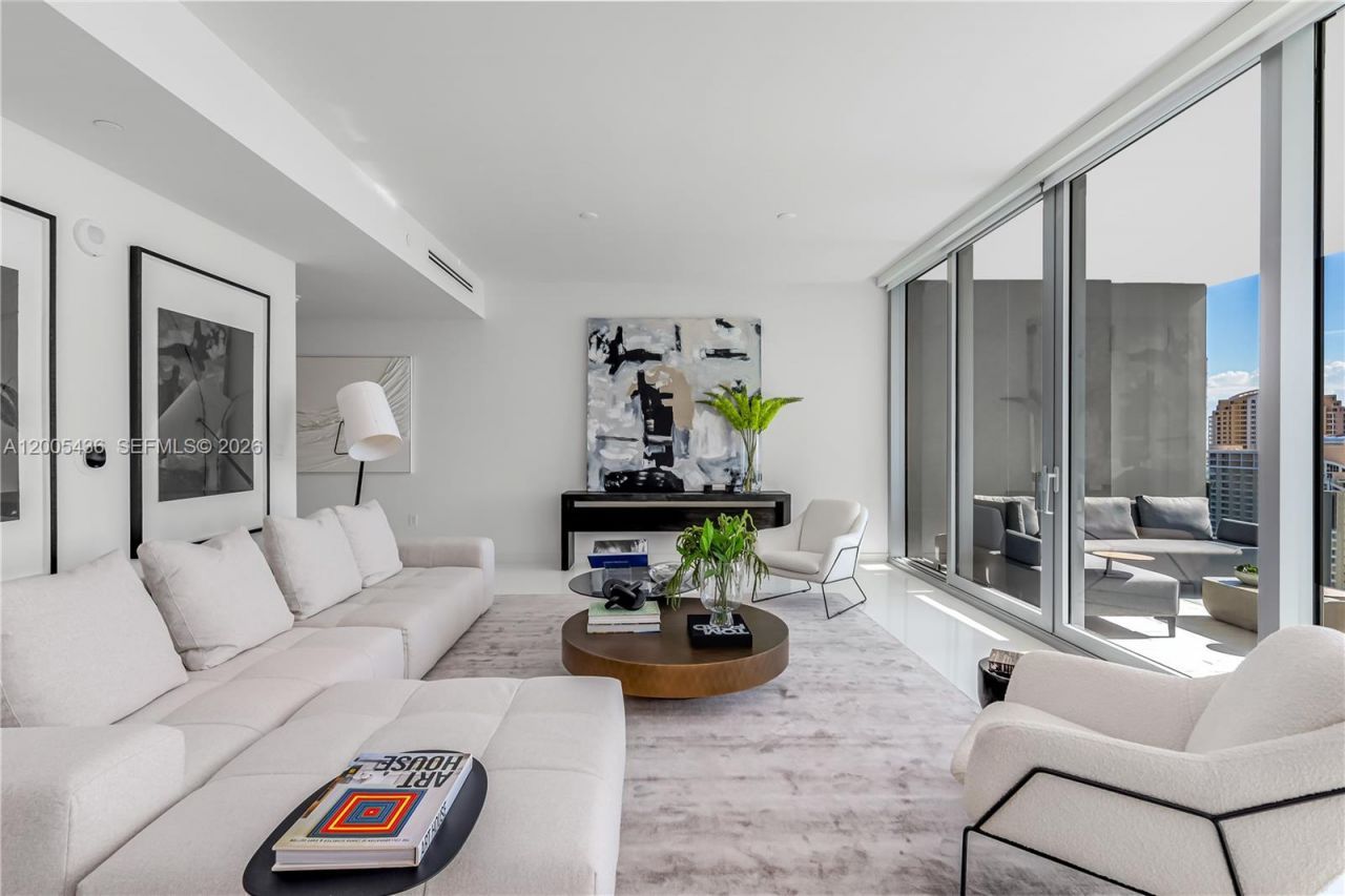 300 Biscayne Blvd Way, Unit 2802, Miami, FL 33131 Photo