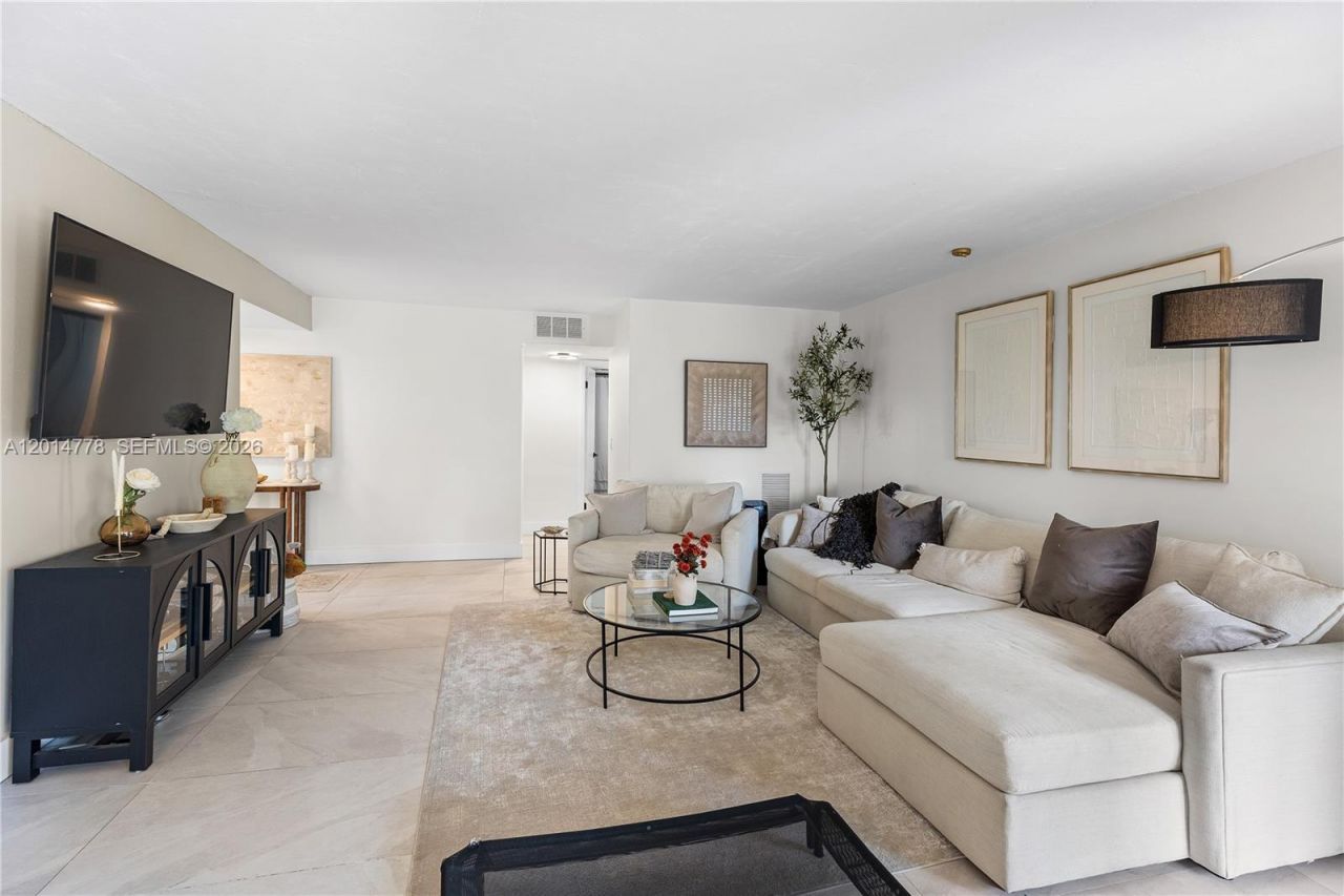 5850 Camino Del Sol , Unit 404, Boca Raton, FL 33433 Photo