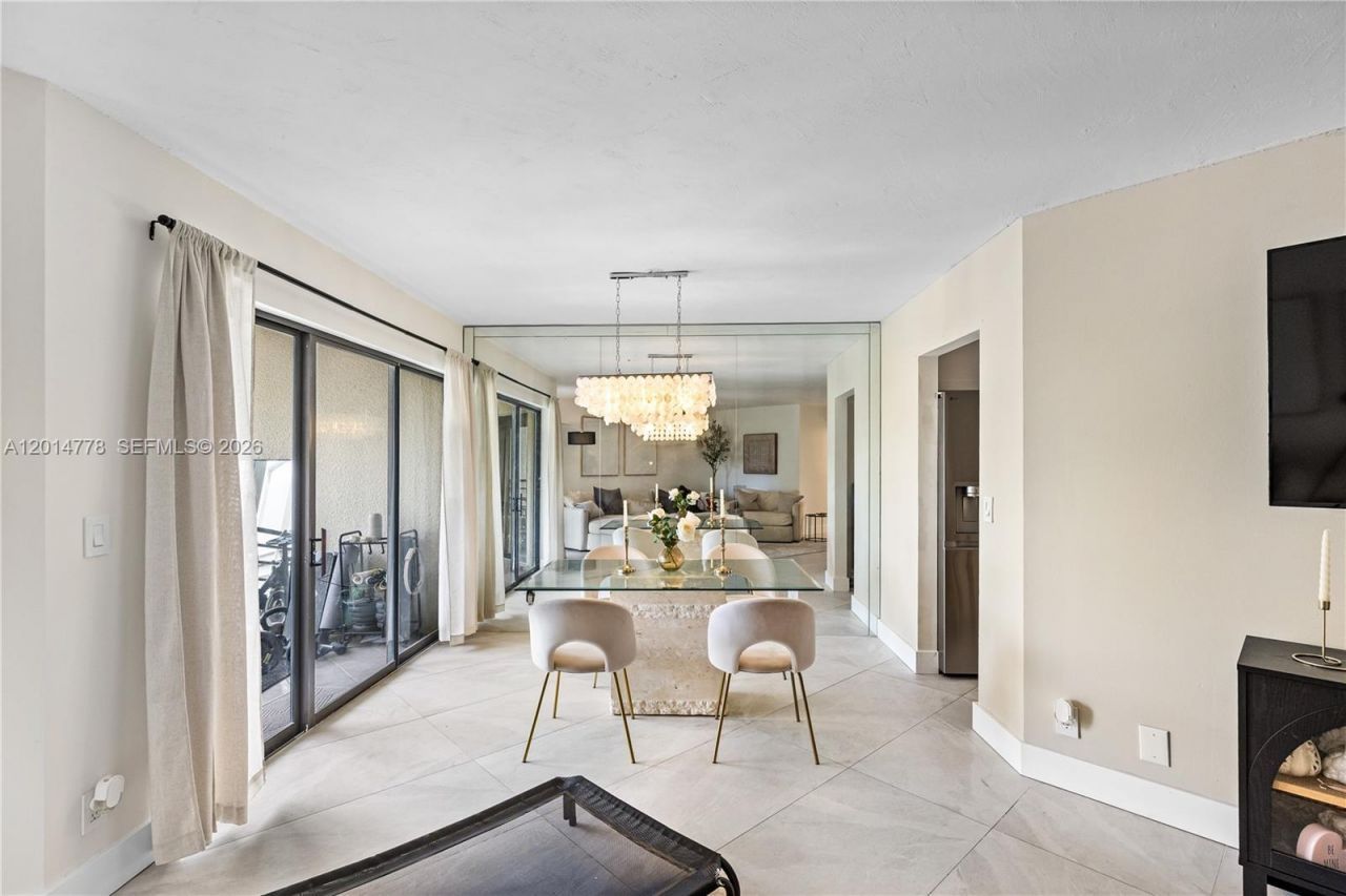 5850 Camino Del Sol , Unit 404, Boca Raton, FL 33433 Photo