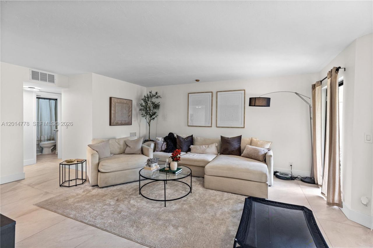 5850 Camino Del Sol , Unit 404, Boca Raton, FL 33433 Photo