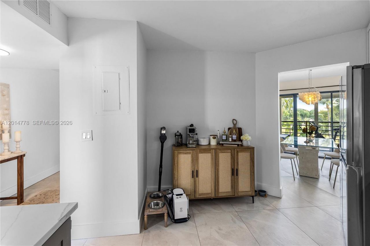 5850 Camino Del Sol , Unit 404, Boca Raton, FL 33433 Photo