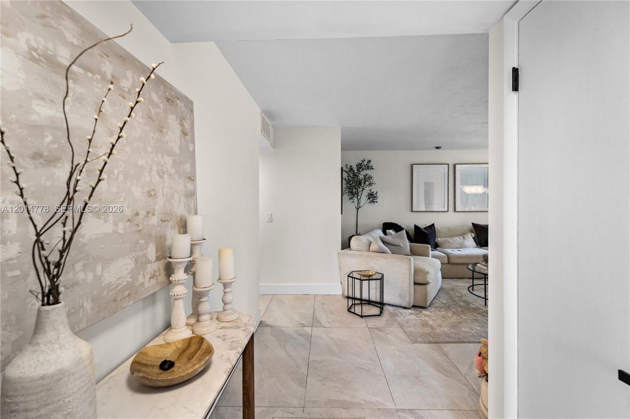 5850 Camino Del Sol , Unit 404, Boca Raton, FL 33433 Photo