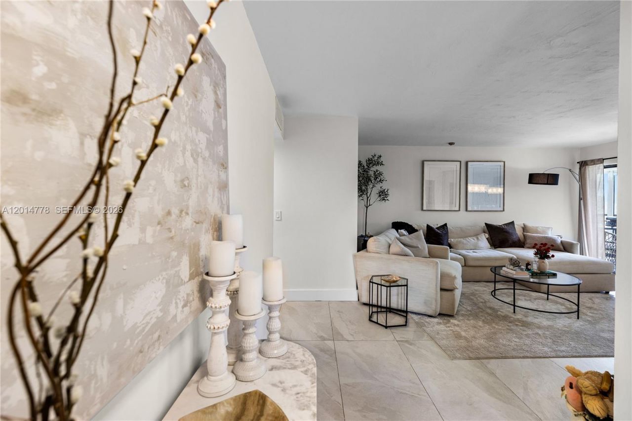 5850 Camino Del Sol , Unit 404, Boca Raton, FL 33433 Photo