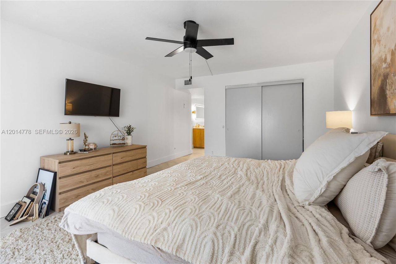 5850 Camino Del Sol , Unit 404, Boca Raton, FL 33433 Photo