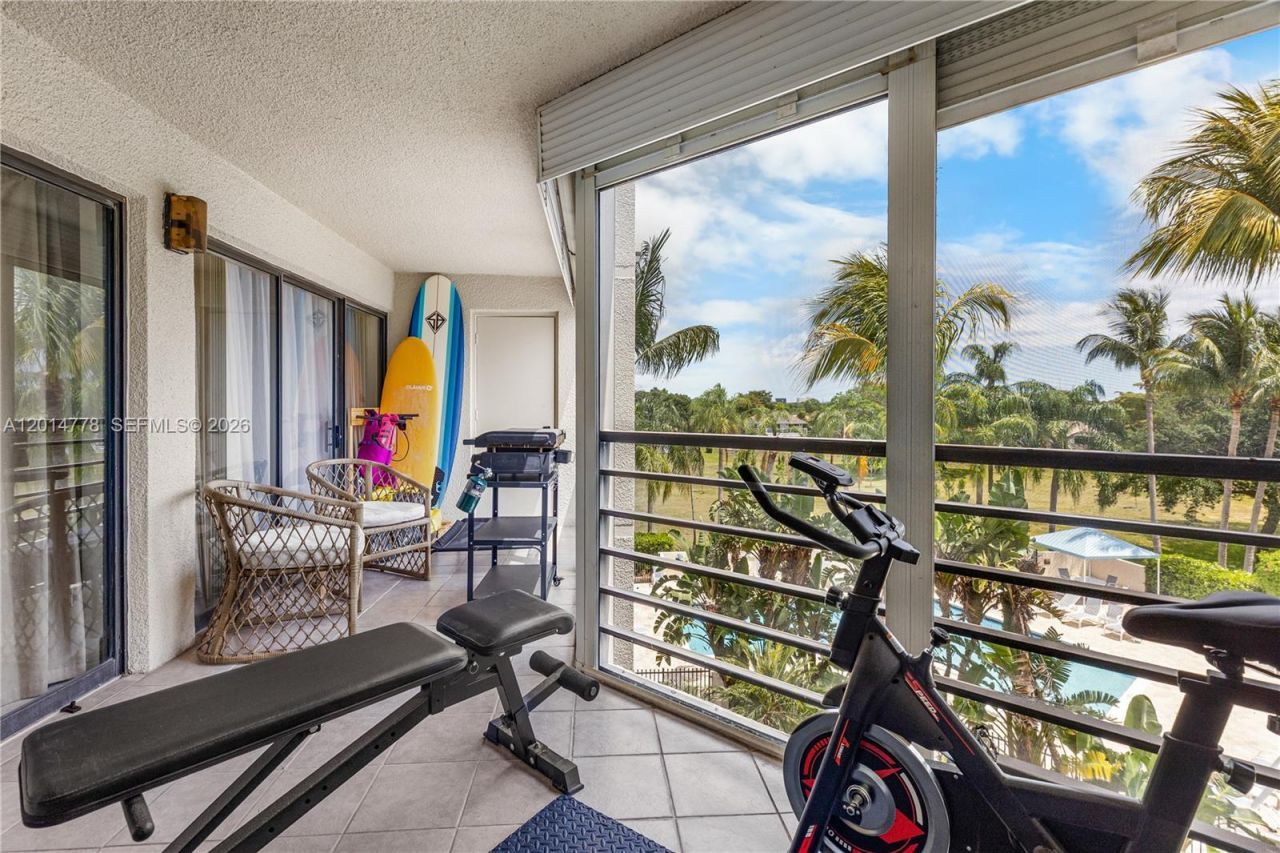 5850 Camino Del Sol , Unit 404, Boca Raton, FL 33433 Photo