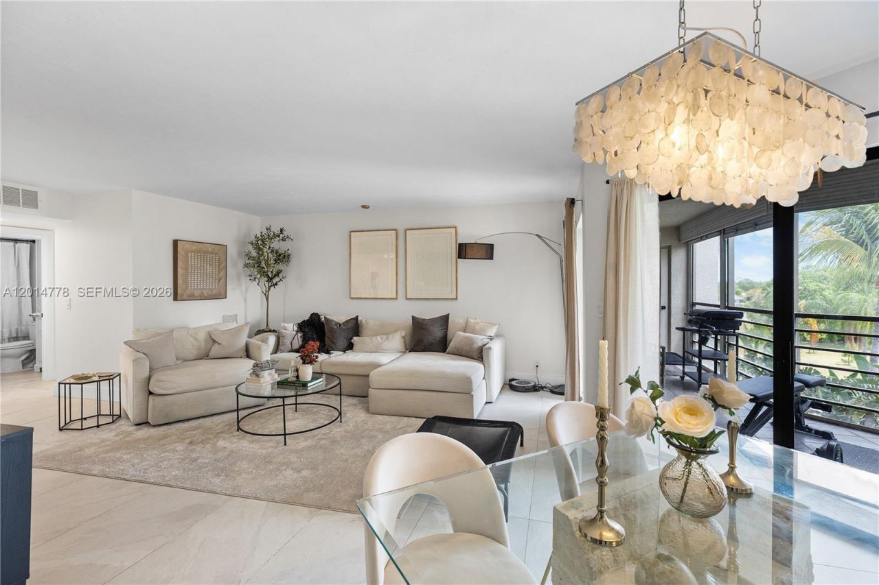 5850 Camino Del Sol , Unit 404, Boca Raton, FL 33433 Photo
