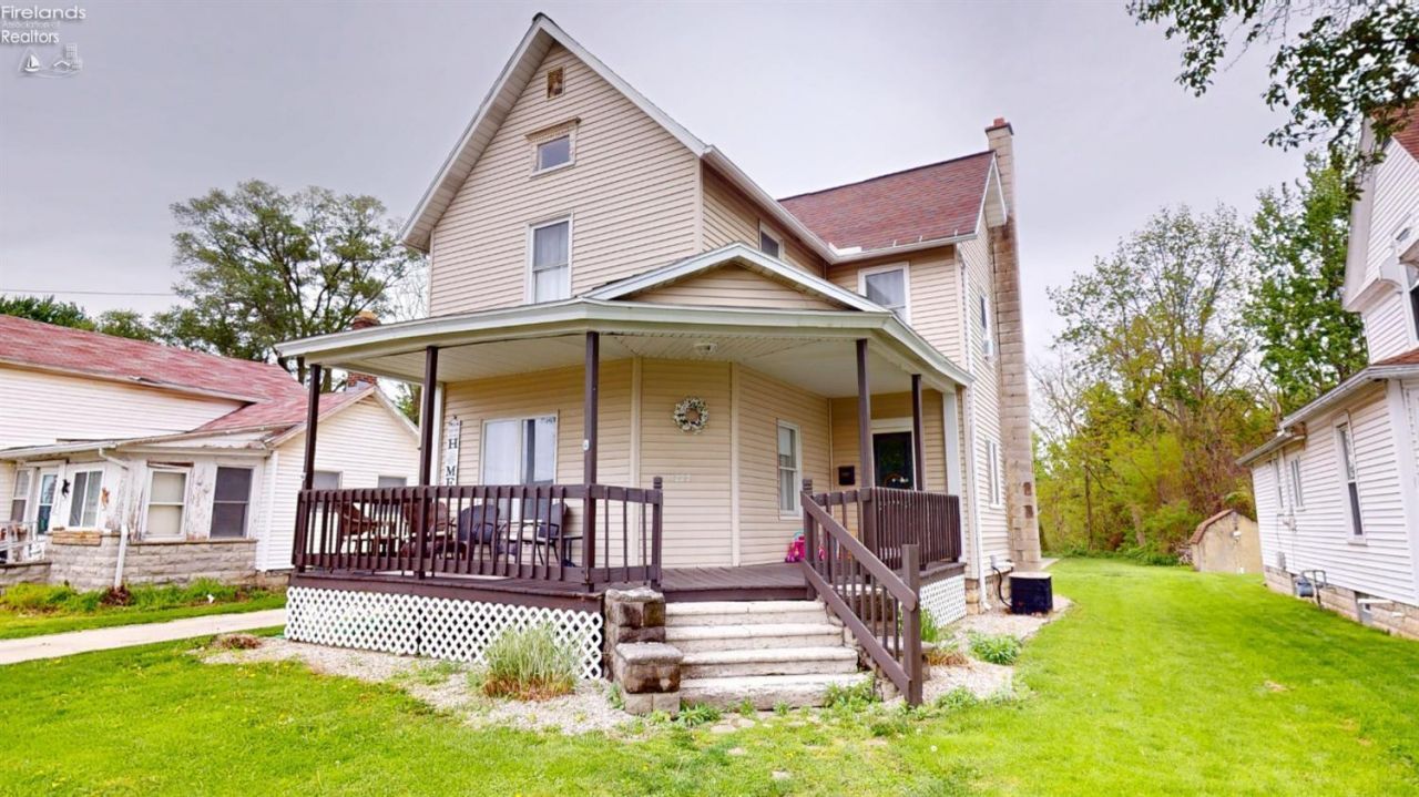 1222 Napoleon Street, Fremont, OH 43420 Main Photo