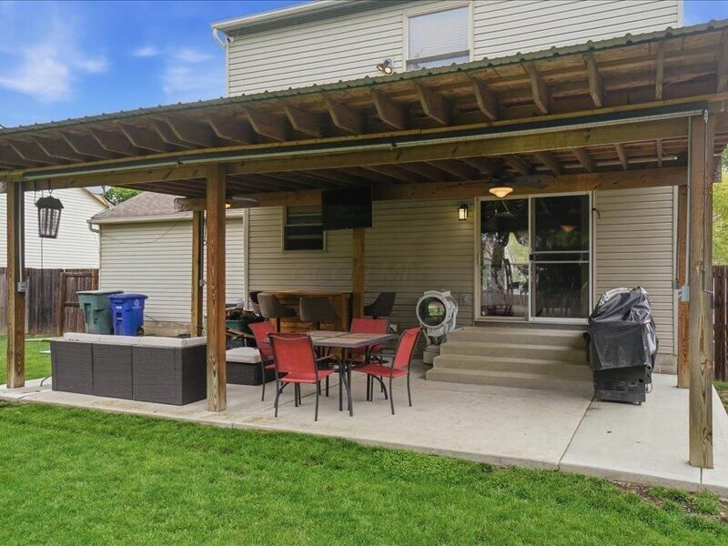 2635 Westrock Drive , Hilliard, OH 43026 Photo 11