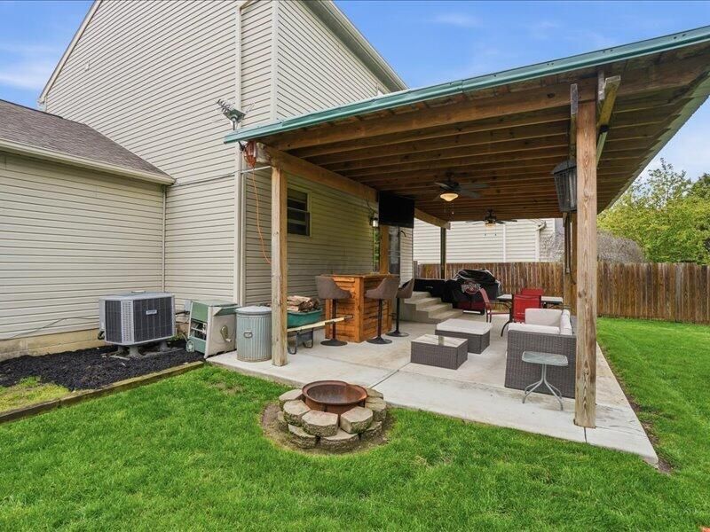 2635 Westrock Drive , Hilliard, OH 43026 Photo 9