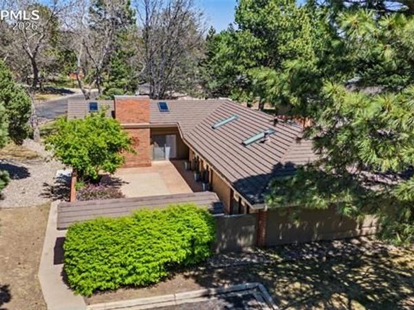 2725 Fox Grove Court, Colorado Springs, CO 80906