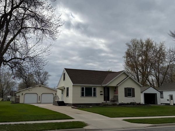515 Oak Street N, Sauk Centre, MN 56378