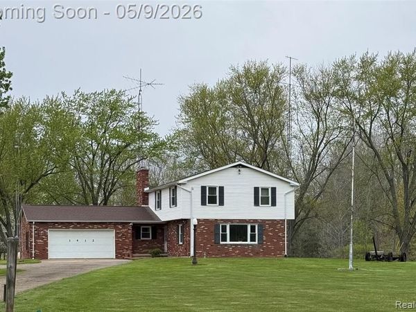 1412 S Byron Road, Vernon Twp, MI 48449