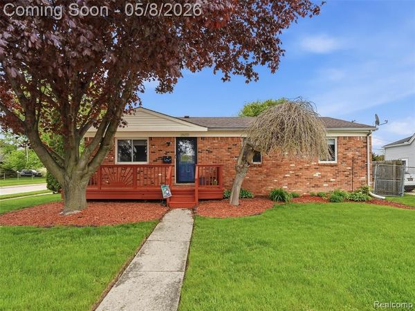 29450 Ruthdale Street, Roseville, MI 48066