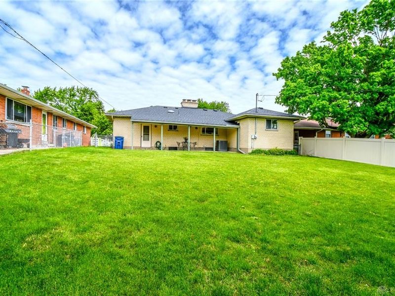 1404 Pinecrest Drive, Dayton, OH 45414 Photo 34