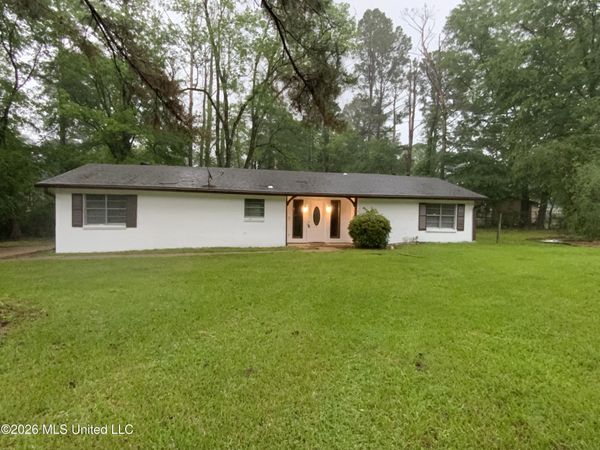 613 Upper Darby Road, Jackson, MS 39212